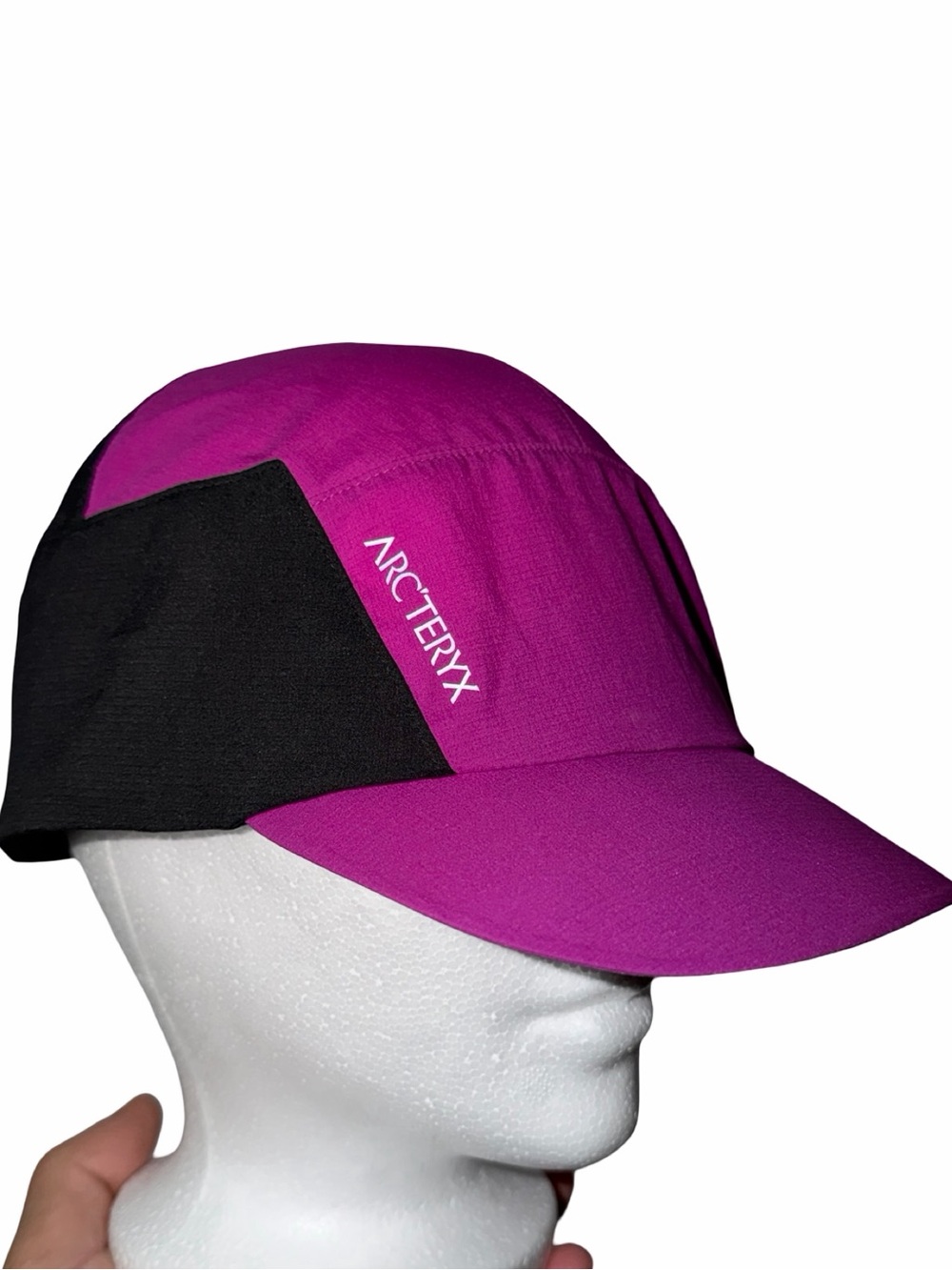Arcteryx Norvan Hat BNWT Large Womenβs